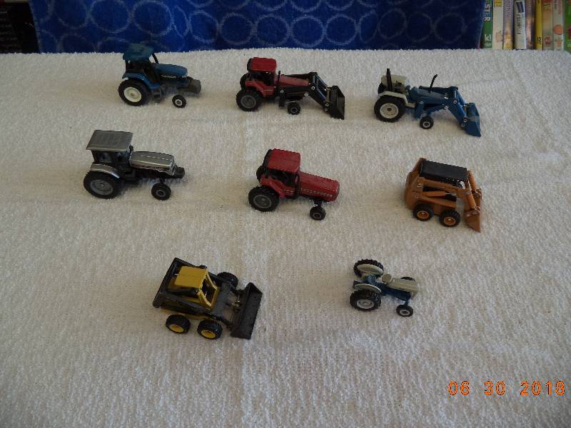 lot 1514 image: 8 Piece Lot of Tractors and Other Heavy Equipment Die Cast Toys