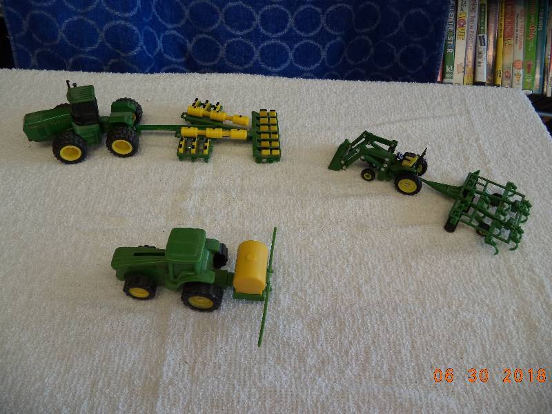 lot 1515 image: John Deere Tractor and Implement Lot