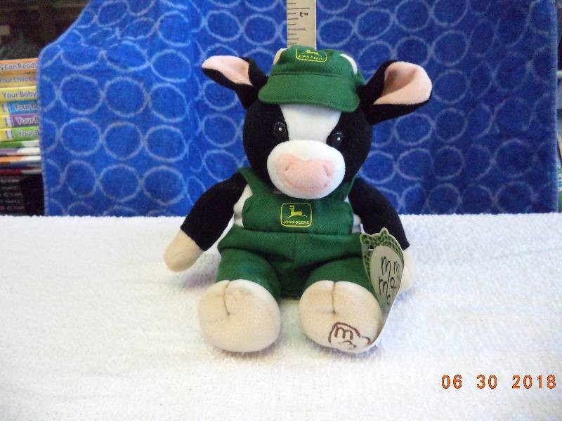 lot 1519 image: Mary Moo Moos Cow With John Deere Ball Cap- 6 Inch Plush