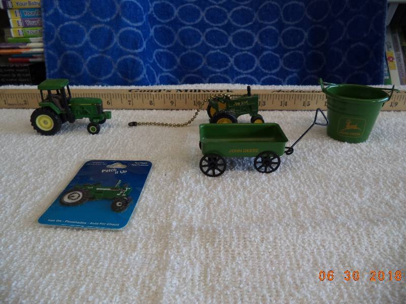lot 1529 image: Fun 4 Piece John Deere Lot