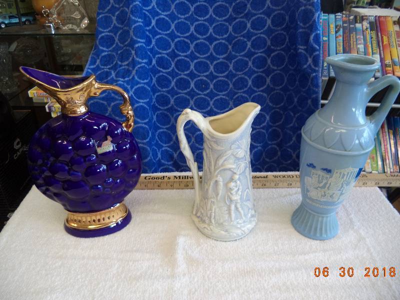 lot 1539 image: Lot of 3 PitchersVases