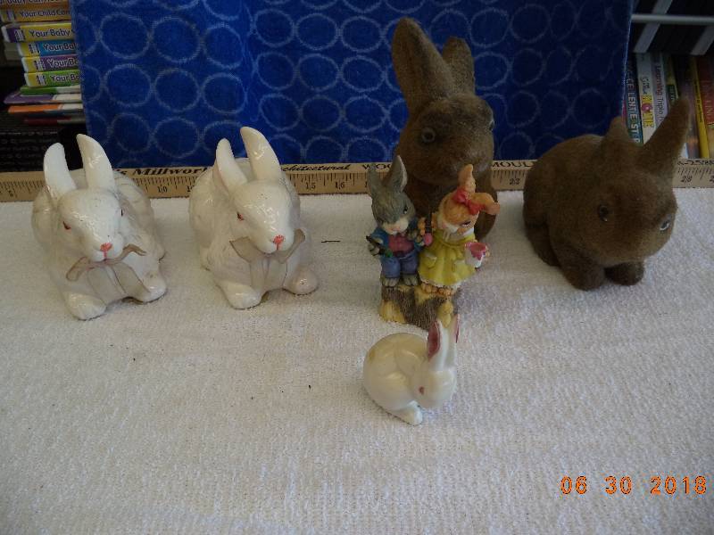 lot 1570 image: Bunny Rabbit Lot