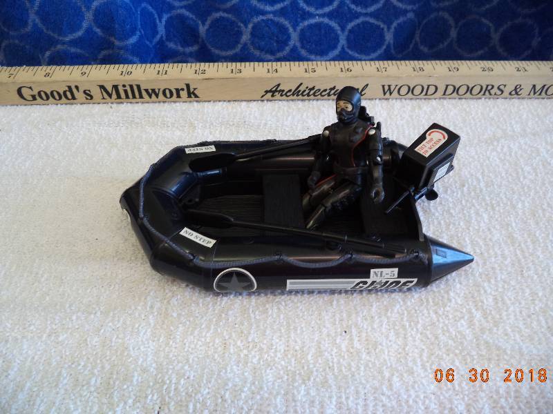 lot 1589 image: 1997 Navy Seal Boat- Hasbro GI Joe