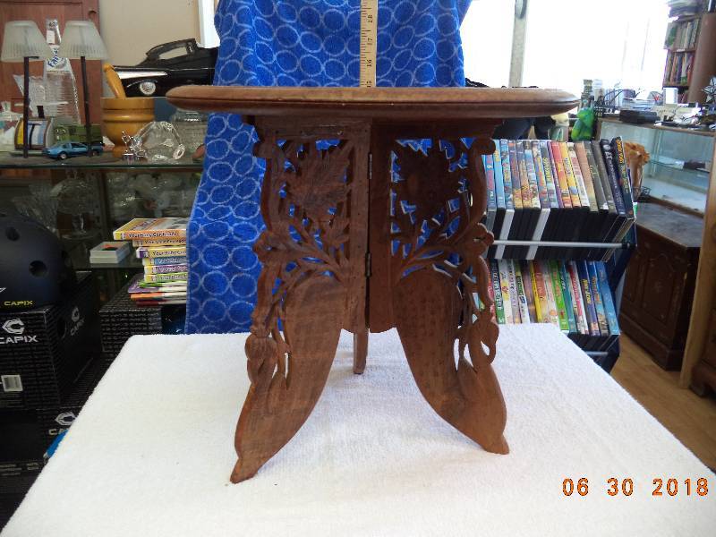 lot 1599 image: Cool Ornate  Plant Stand