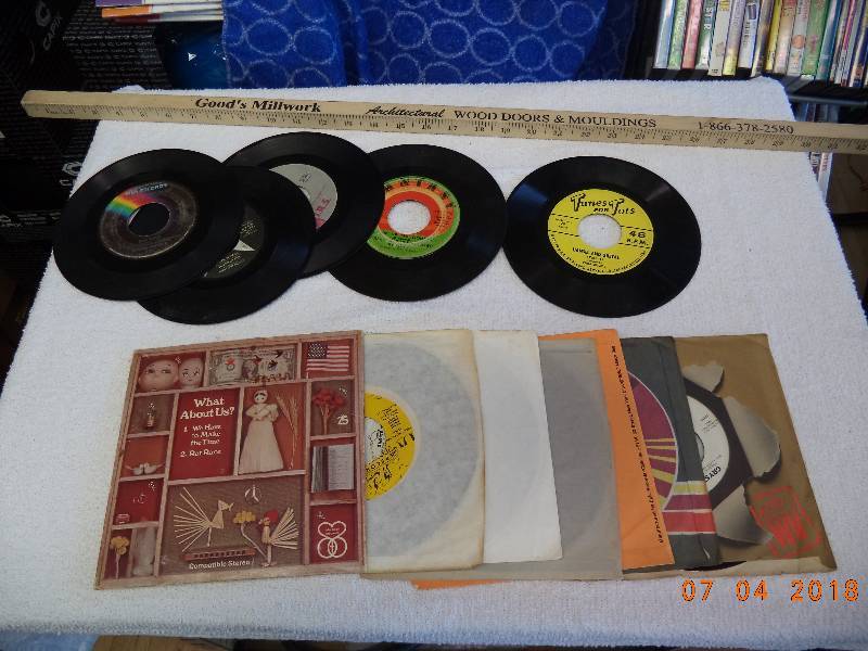 lot 1606 image: 45 Records