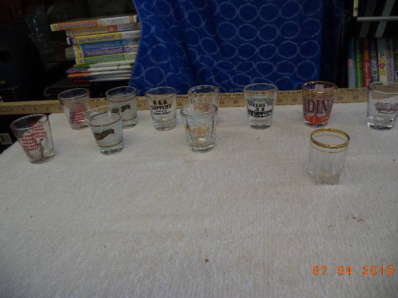 lot 1617 image: Shotglass Lot
