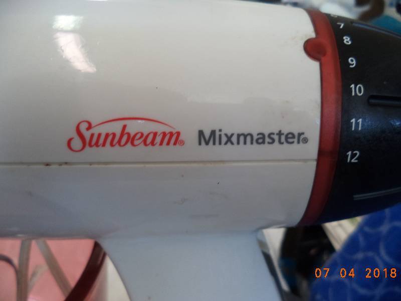 lot 1648 image: Sunbeam Mixmaster Mixer and Bowl