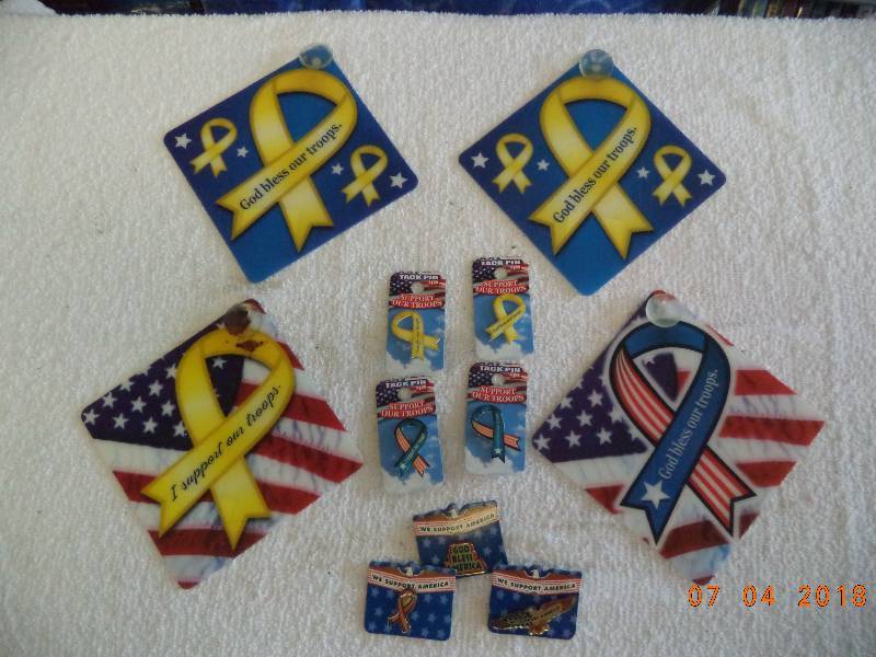 lot 1650 image: Patriotic Magnet Lot
