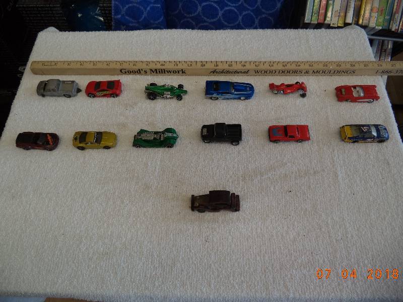 lot 1656 image: Diecast Lot of Treasures