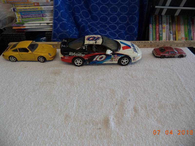 lot 1658 image: Diecast Car Lot- Race Car