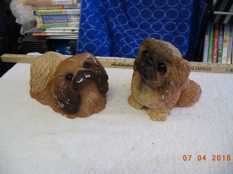 lot 1662 image: Sandicast Dogs- Pekingese