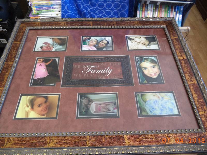lot 1672 image: Photo Frame Lot of 4