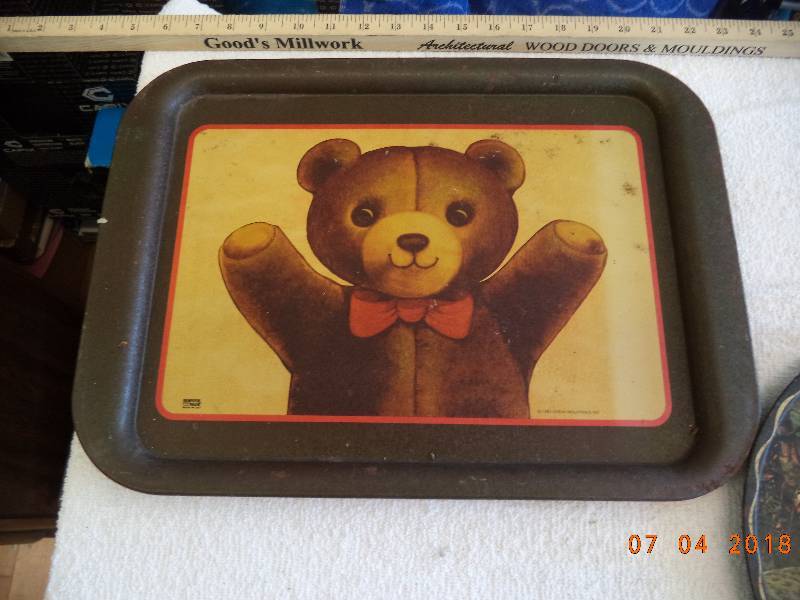 lot 1676 image: Plate and Tray