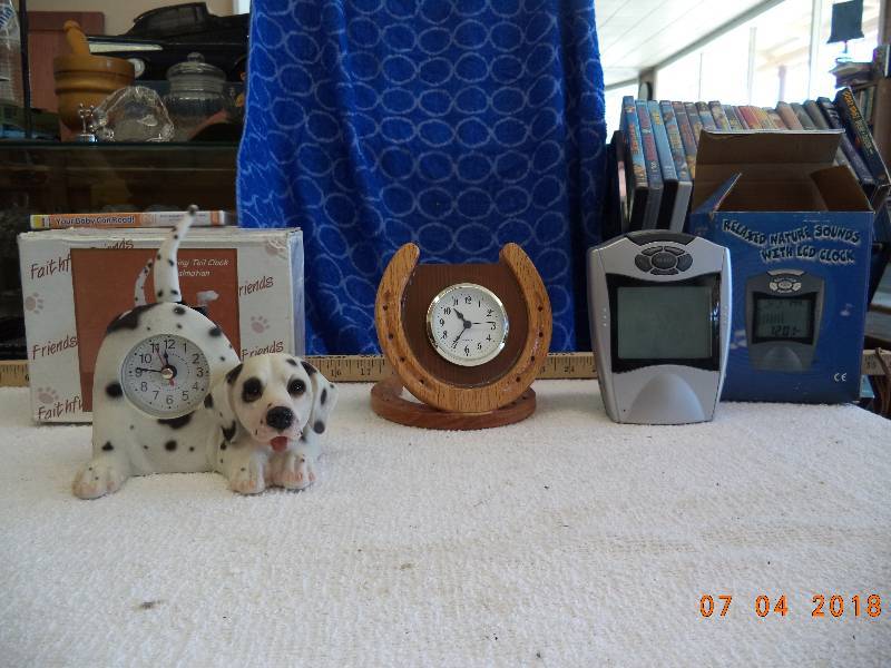 lot 1694 image: Fun Clock Lot