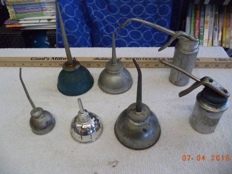 lot 1699 image: Oil Can  Greasers And 