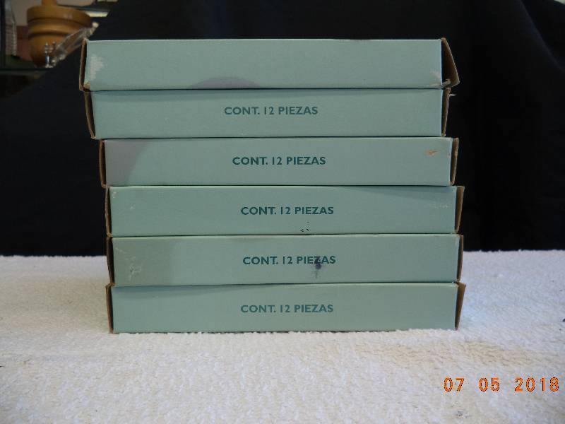 lot 1719 image: Party Lite Candle Lot