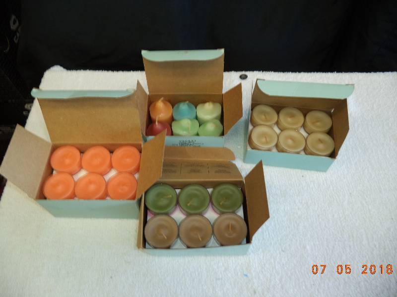 lot 1724 image: Party Lite Candle Lot