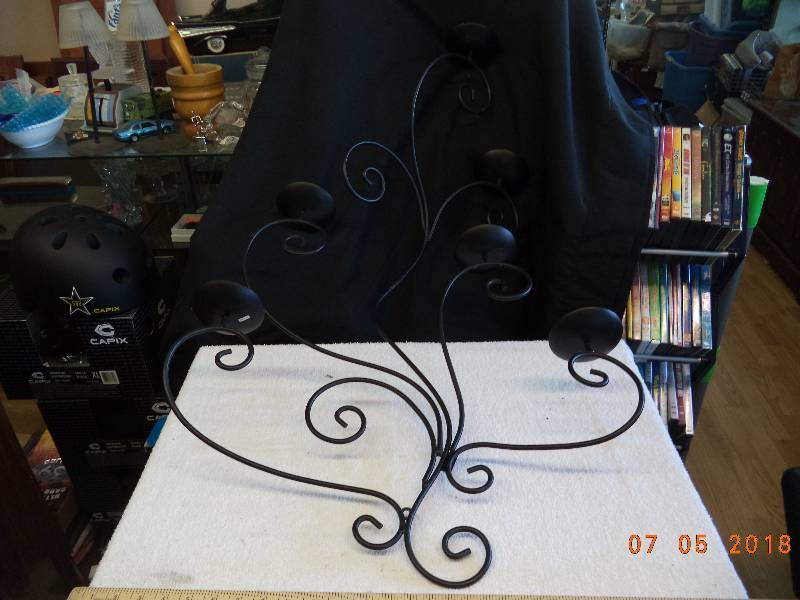 lot 1732 image: Large Metal Candle Holder
