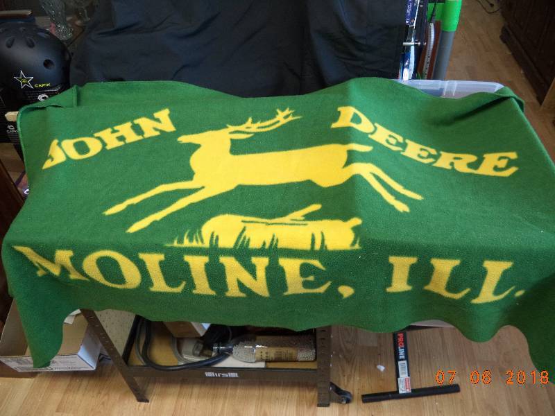lot 1762 image: John Deere Blanket and Curtain