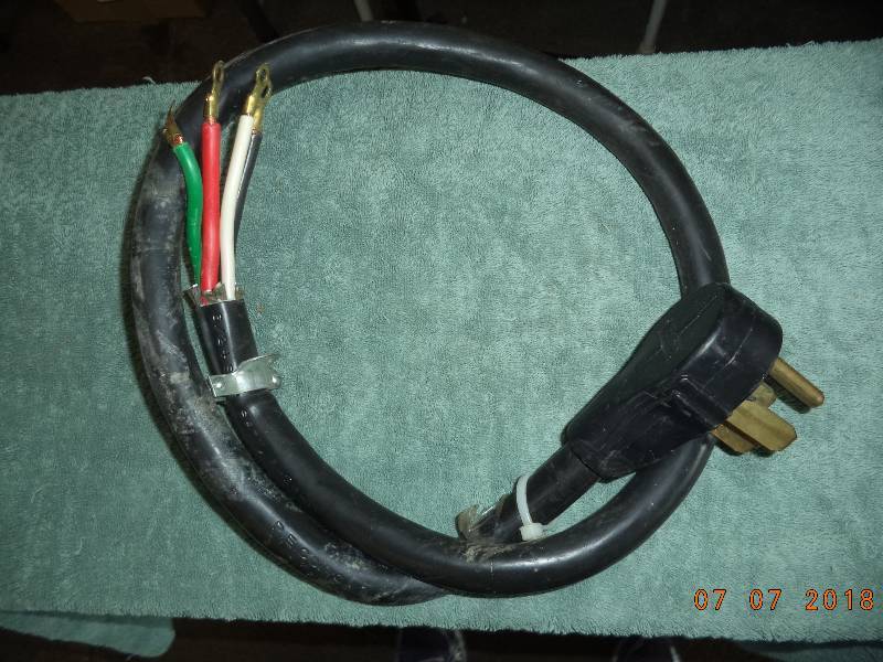 lot 1832 image: Appliance Cord- Dryer or Stove or 