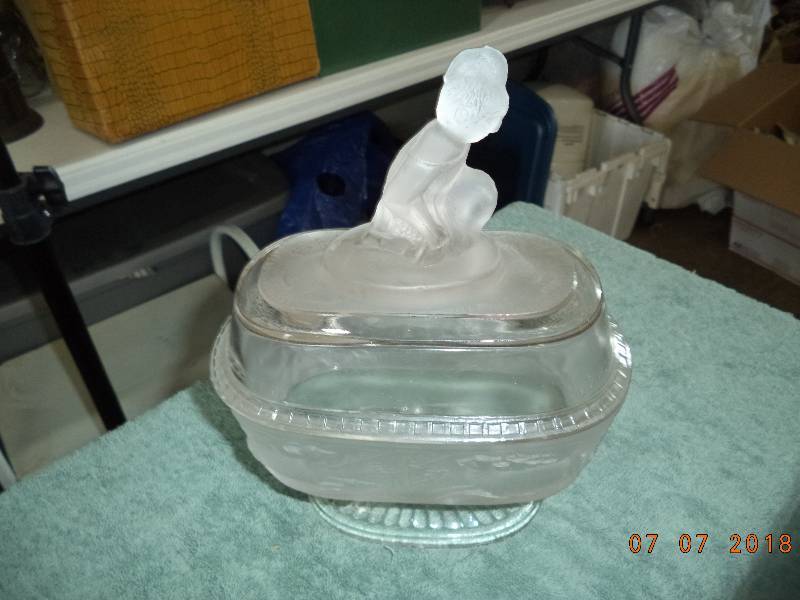 lot 1855 image: Glass Candy Dish With Lid- Unique