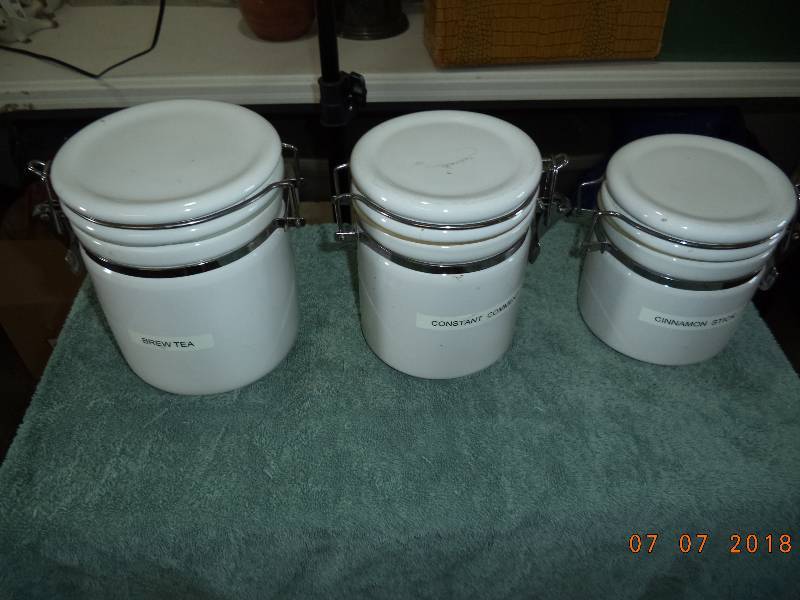 lot 1864 image: Ceramic Cannisters