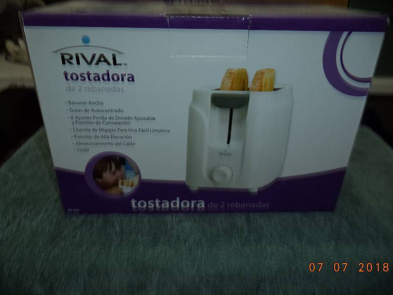 lot 1869 image: Rival Toaster