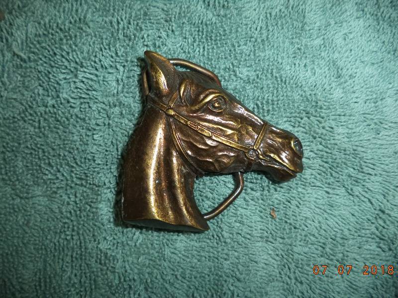lot 1814 image: Brass Horse Head Belt Buckle
