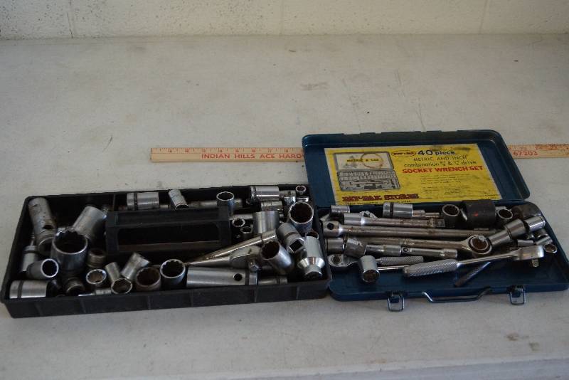 lot 22 image: Lot of Sockets-Ratchets