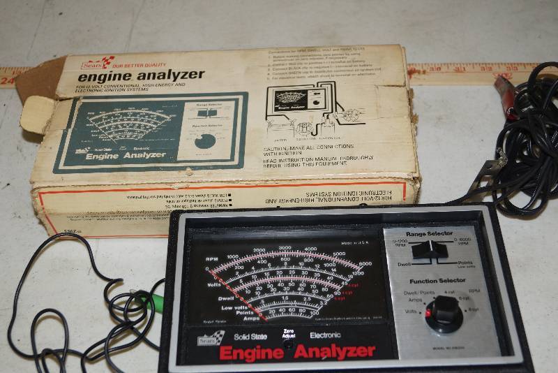 lot 10 image: Engine Analyzer