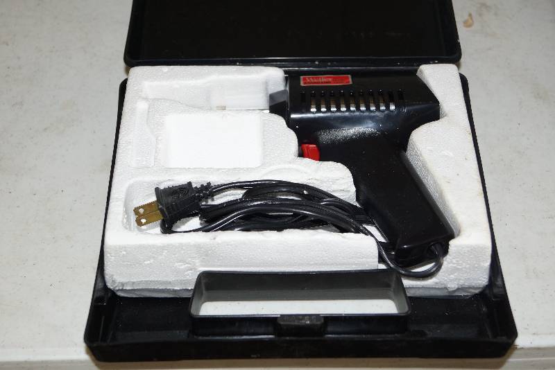 lot 12 image: Electric Soldering Gun and Case