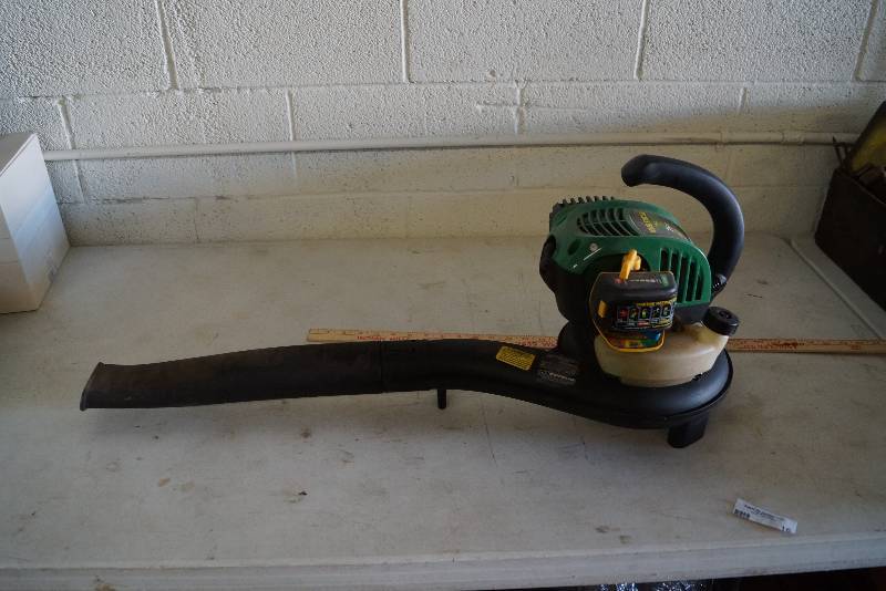 lot 16 image: 25cc Gas Blower
