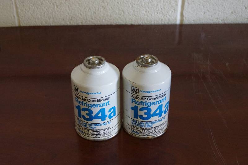 lot 43 image: 2 Cans AC Refrigerant 134a