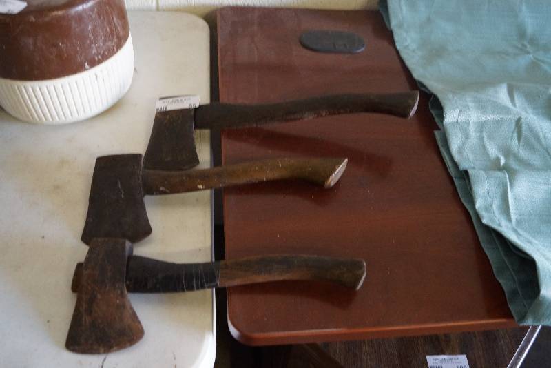 lot 55 image: Lot of 4 Hatchets- Cool Pieces