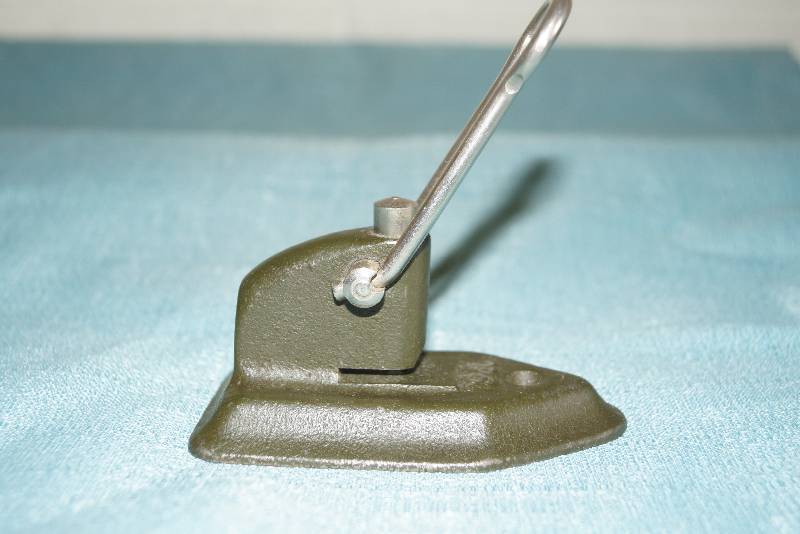 lot 54 image: Vintage 1 Hole Paper Punch
