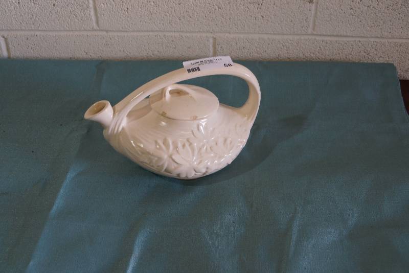 lot 58 image: McCoy Teapot
