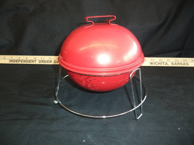 lot 1918 image: Candle Lite- BBQ Grill  Candle Holder