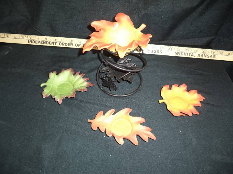 lot 1919 image: Whispering Leaves- Tealight and Aroma Melter- Candle Lite