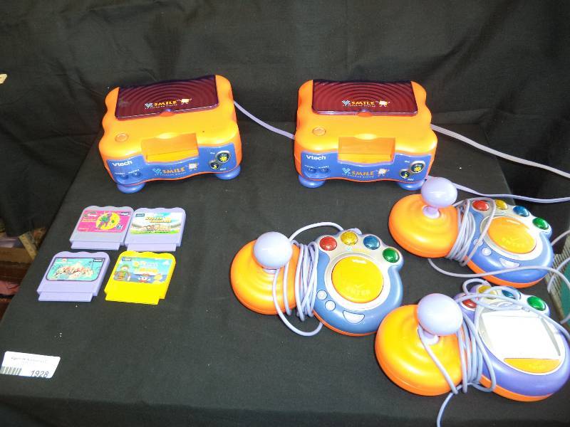 lot 1928 image: V-Smile  Childrens TV Learning System