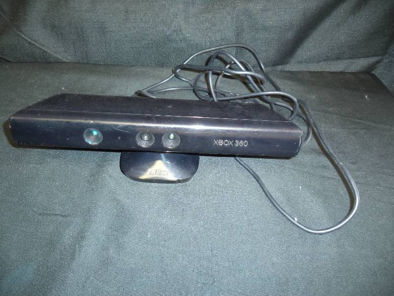 lot 1931 image: XBOX Kinect Sensor Bar