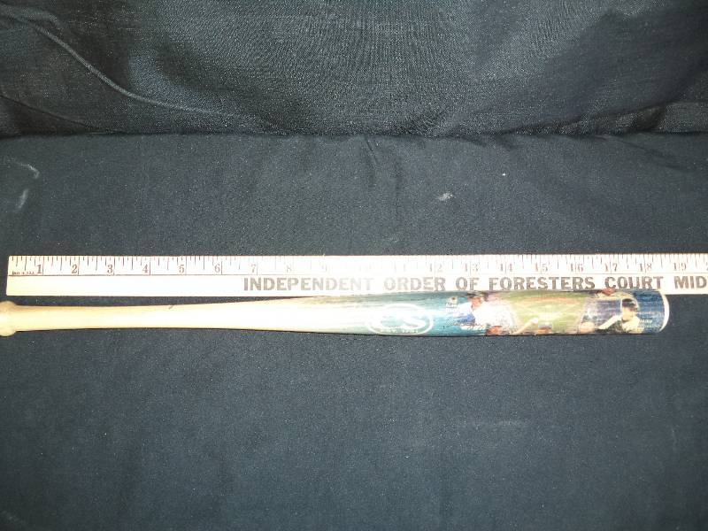 lot 1946 image: 2006 New York Yankees Baseball Bat 18inch