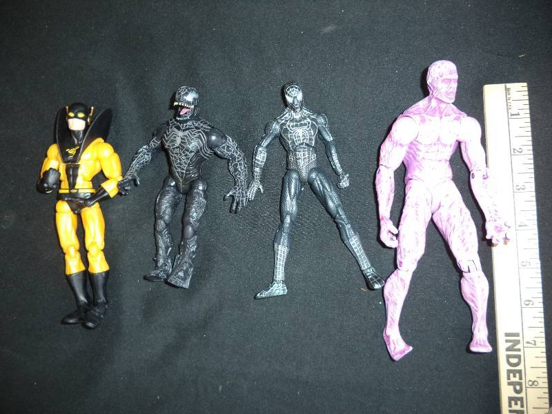lot 1959 image: Action Figure Lot