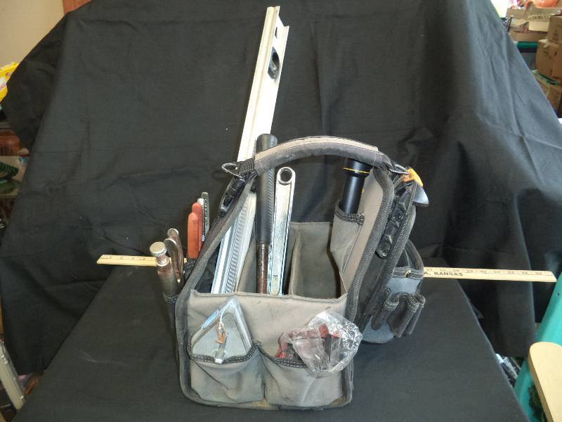 lot 1971 image: Tool Bag and Tools