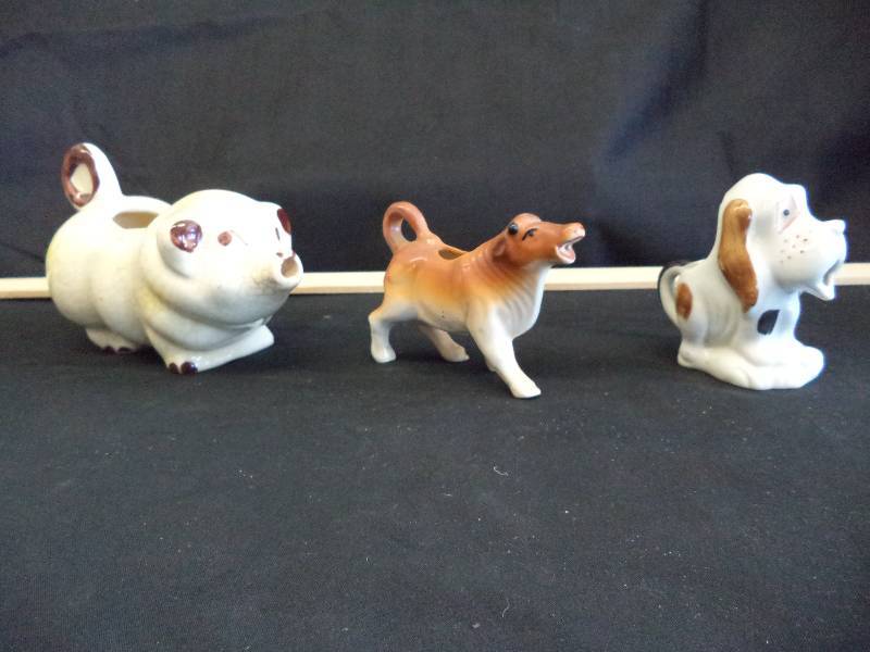 lot 2013 image: Lot of 3 Creamers- Fun Lot