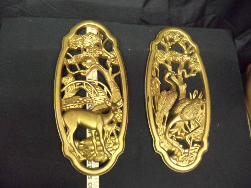 lot 2024 image: USA Burwood- Wall Hanging Set