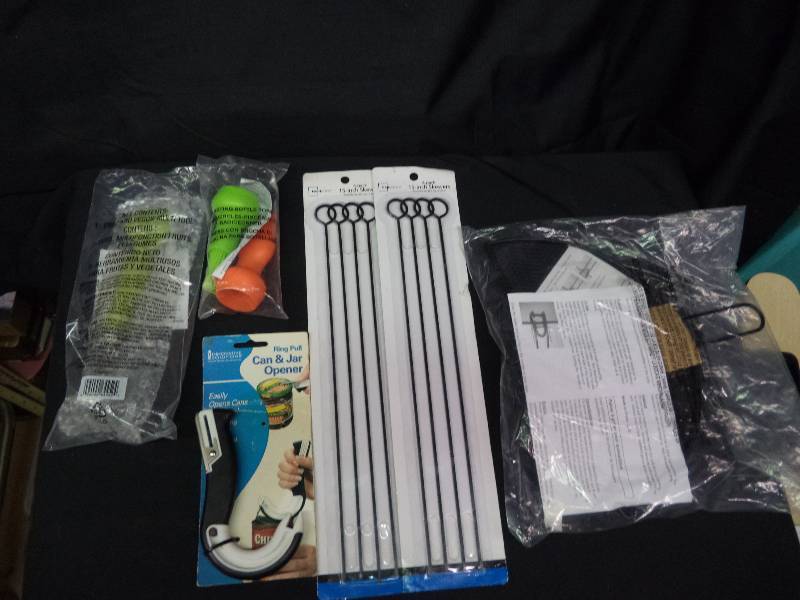 lot 2036 image: Large lot of NEW Kitchen Ware- LK 