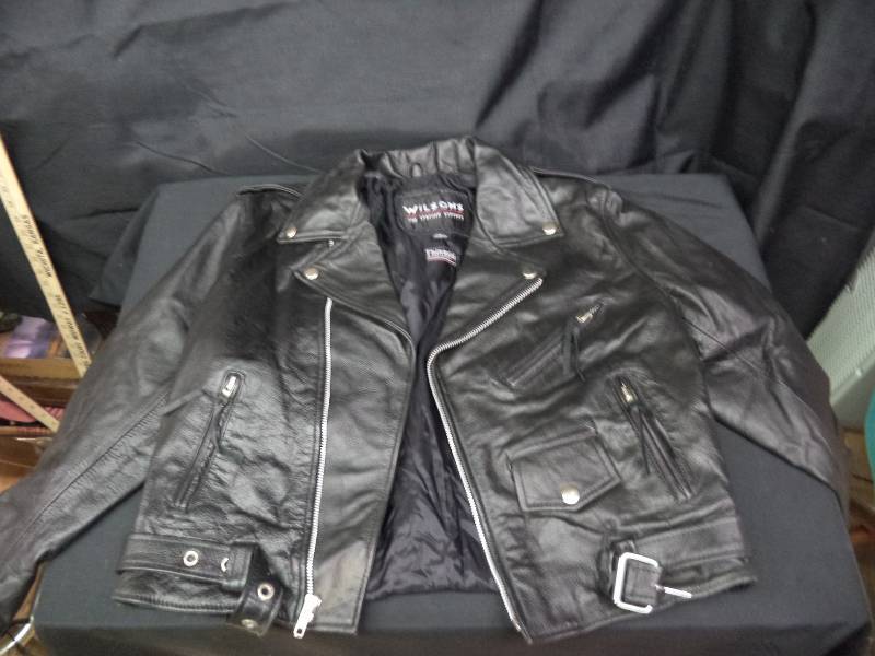 lot 2038 image: XL Leather Biker Jacket   Wilson Brand