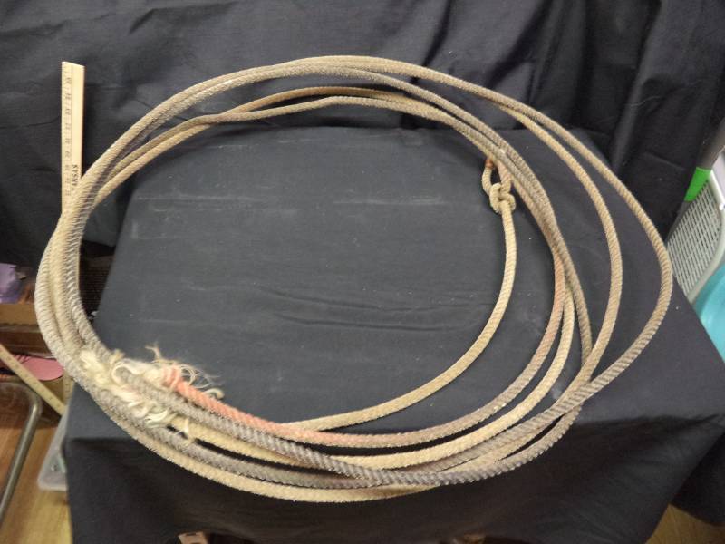 lot 2043 image: Lariat Lasso Rope  Cowboy Style
