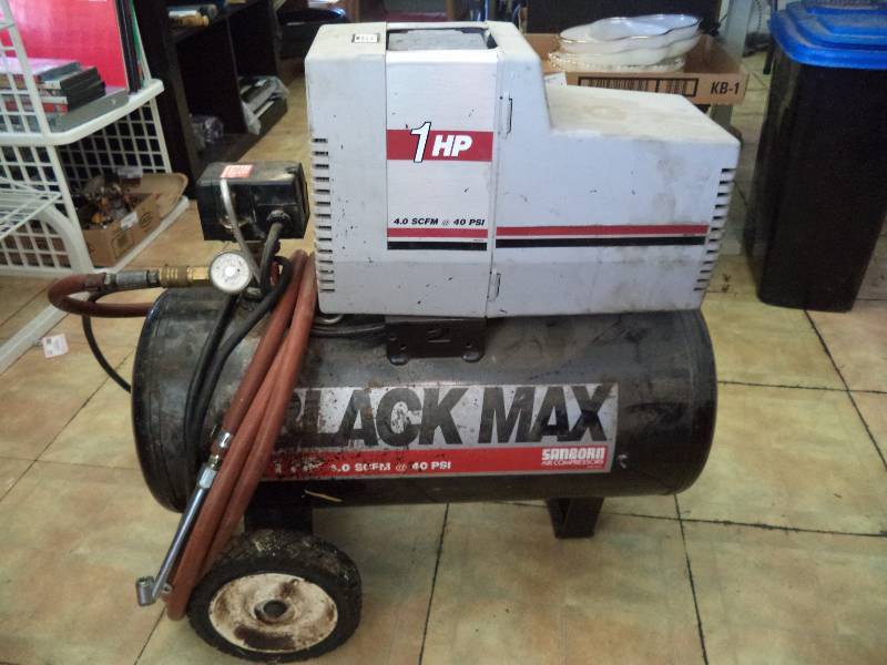 lot 2058 image: 1 HP Black Max Air Compressor