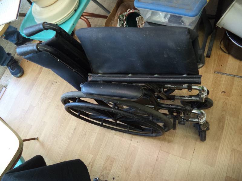 lot 2070 image: Wheelchair- Foldable